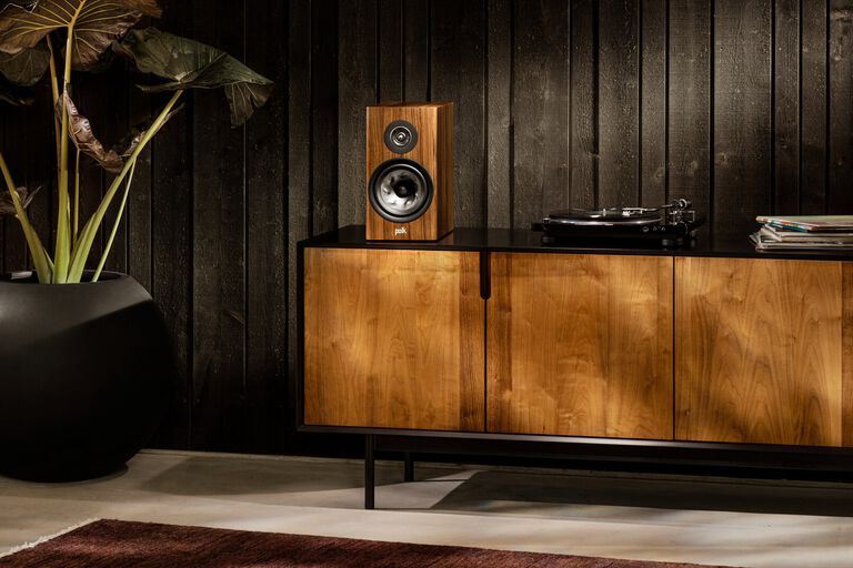 Polk bookshelf speakers Polk bookshelf speakers