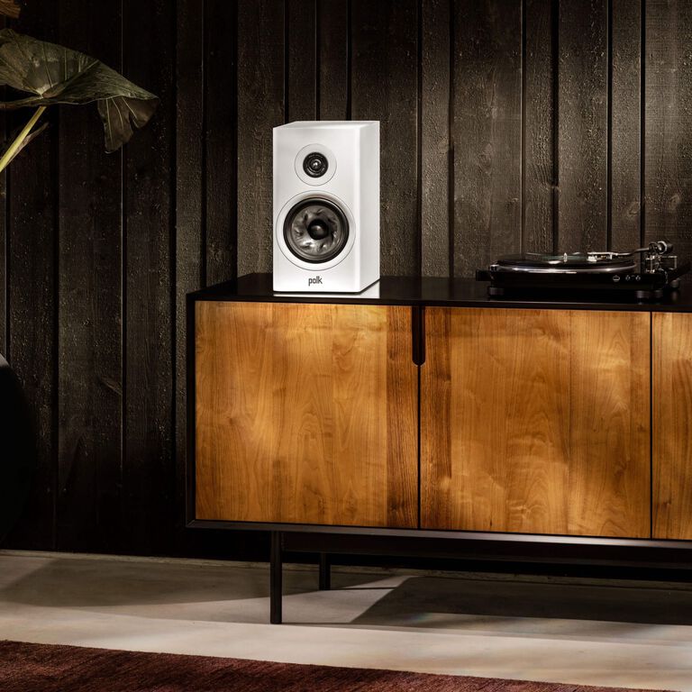 Polk bookshelf speaker Polk bookshelf speaker