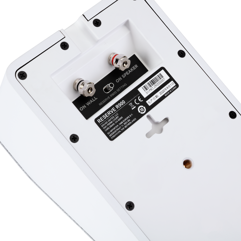 Reserve R900, White, dynamic