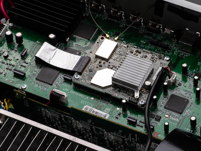 AVR-X1700H, Black, dynamic